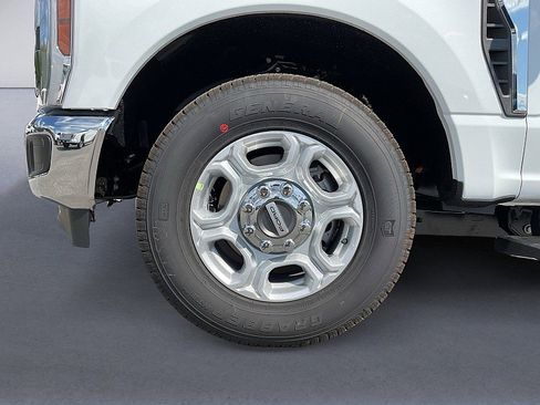 New 2026 Ford F250 XLT w/ 360-Degree Camera Package image 9