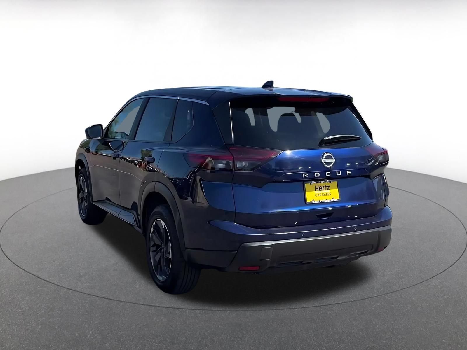 Used 2025 Nissan Rogue SV FWD image 10