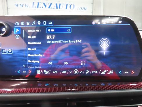 Used 2025 Chevrolet Traverse RS w/ LPO, Floor Liner Package AWD/4WD image 26