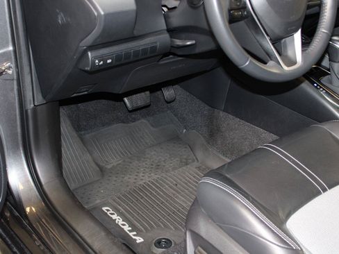 Used 2021 Toyota Corolla XSE FWD image 46