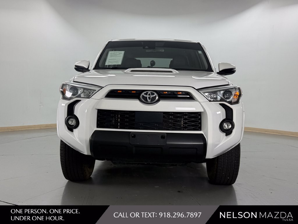 Used 2023 Toyota 4Runner TRD Off-Road Premium AWD/4WD image 2