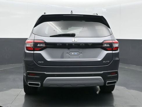 Used 2023 Honda Pilot Elite image 19