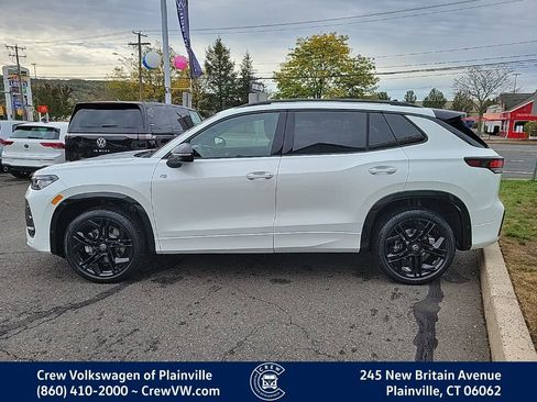 New 2026 Volkswagen Tiguan SE R-Line image 10