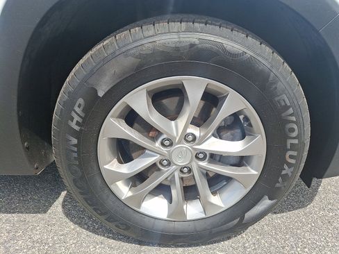 Used 2019 Hyundai Santa Fe SE AWD/4WD image 8