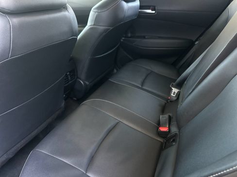 Used 2024 Toyota Corolla Cross XLE FWD image 11