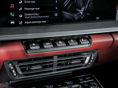 Used 2024 Porsche 911 Carrera S image 39