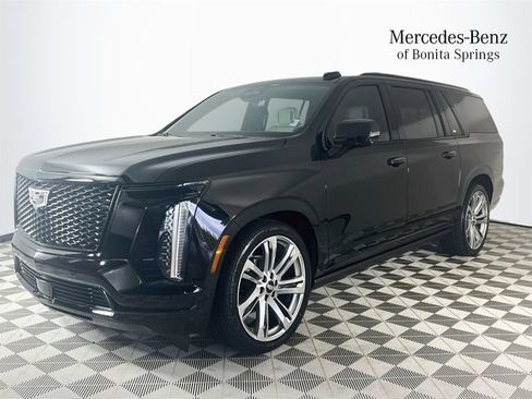 Used 2025 Cadillac Escalade ESV Sport w/ Touring Package AWD/4WD image 3