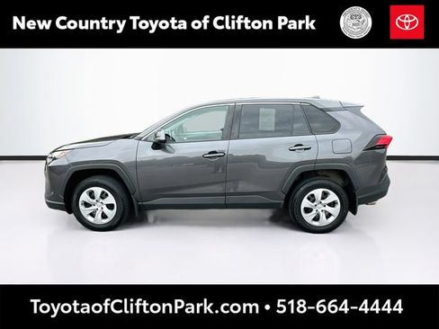 Used 2023 Toyota RAV4 LE AWD/4WD image 4