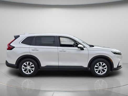 Certified 2025 Honda CR-V LX image 3