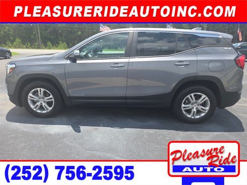 Used 2021 GMC Terrain SLE FWD image 1