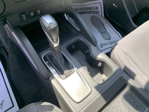 Used 2023 Nissan Frontier SV w/ SV Convenience Package RWD image 24