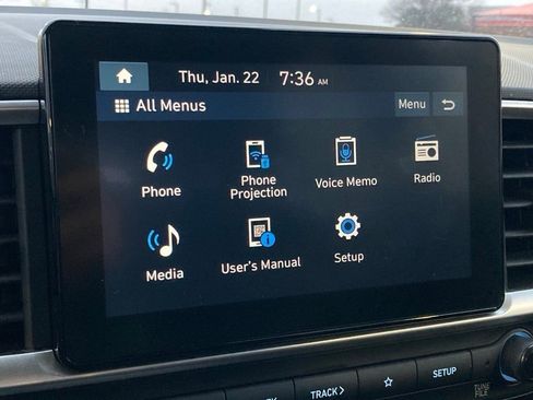 Used 2025 Hyundai Venue SEL image 23