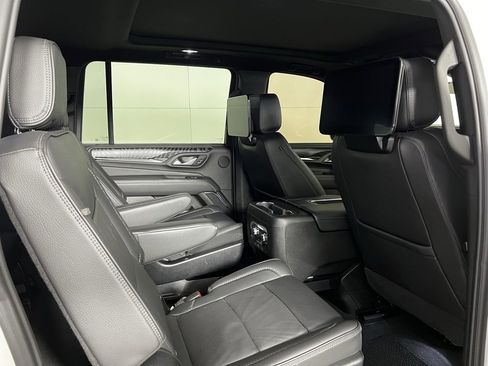 Used 2023 GMC Yukon XL Denali w/ Denali Reserve Package image 26
