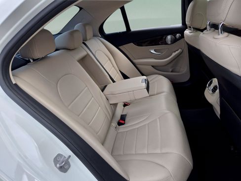 Used 2021 Mercedes-Benz C 300 Sedan image 23