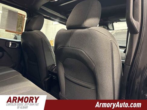 Used 2024 Jeep Wrangler Willys image 31