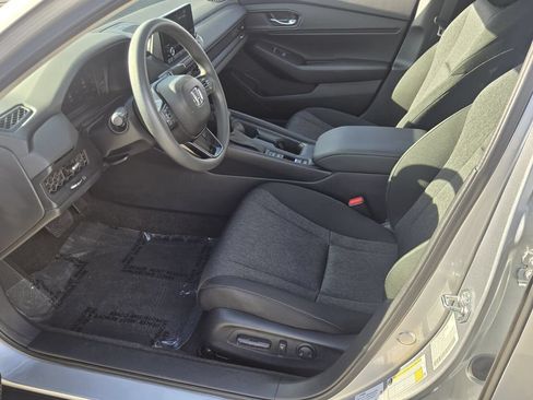 Used 2024 Honda Accord EX image 10