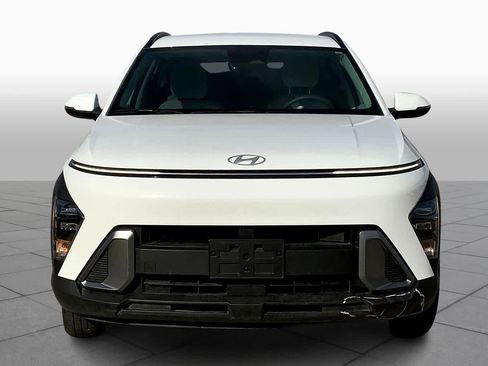 Used 2025 Hyundai Kona SEL image 3