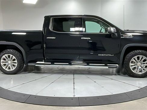 Used 2022 GMC Sierra 1500 Denali image 6