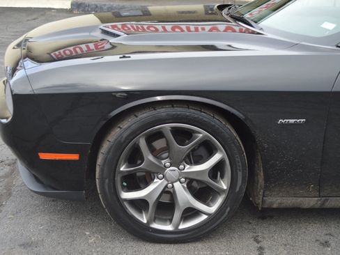 Used 2015 Dodge Challenger R/T Plus image 4