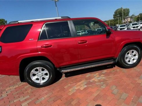 Used 2020 Toyota 4Runner SR5 image 2