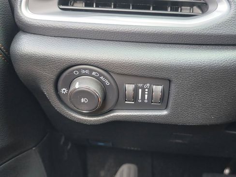 New 2026 Chrysler Pacifica Pinnacle image 22