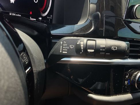 Used 2024 Nissan Pathfinder Platinum w/ Cargo Package FWD image 35