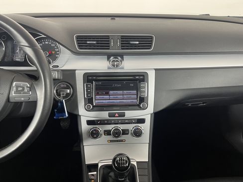 Used 2013 Volkswagen CC Sport image 14