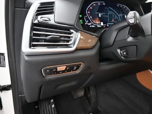 Used 2021 BMW X5 xDrive40i w/ Convenience Package image 26