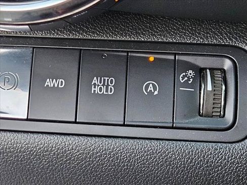 Used 2025 Chevrolet Equinox LT AWD/4WD image 6