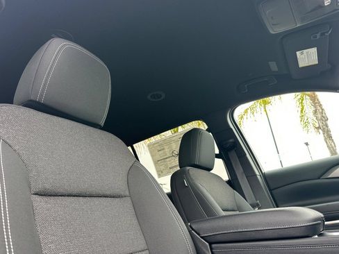 New 2026 Chevrolet Traverse LT FWD image 17