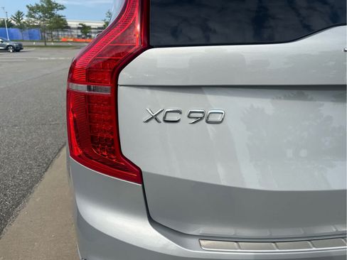 Used 2023 Volvo XC90 B6 Plus w/ Protection Package Premier AWD/4WD image 10