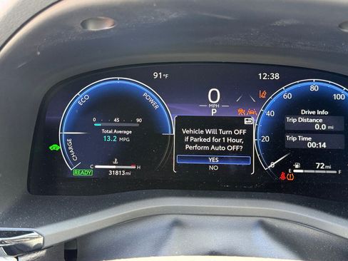 Used 2025 Toyota Camry XLE AWD/4WD image 11