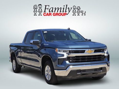 Used 2024 Chevrolet Silverado 1500 LT RWD image 2