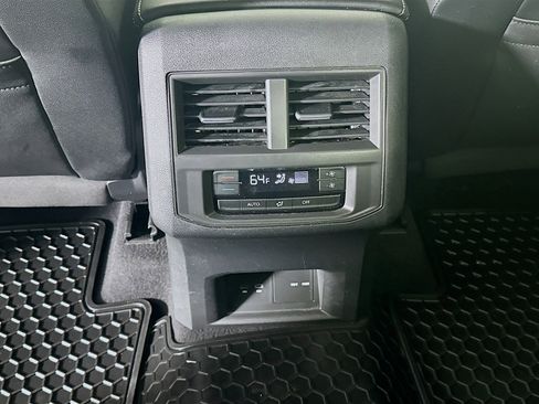 Used 2021 Volkswagen Atlas SE AWD/4WD image 28