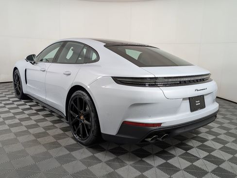 New 2026 Porsche Panamera 4 image 3
