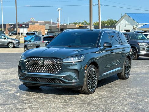 Used 2026 Lincoln Aviator Black Label w/ Dynamic Handling Package AWD/4WD image 4
