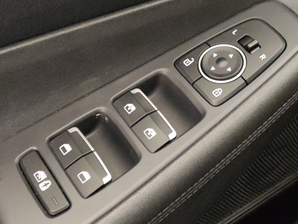 Used 2023 Hyundai Santa Fe SEL FWD image 27