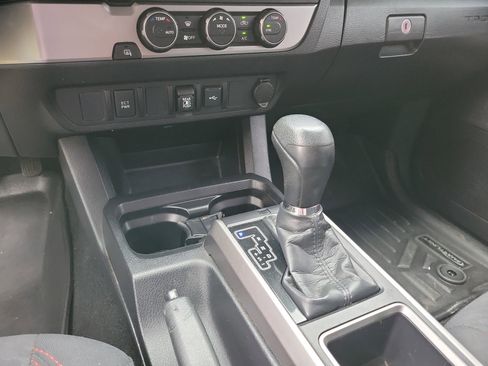 Used 2021 Toyota Tacoma SR5 image 13