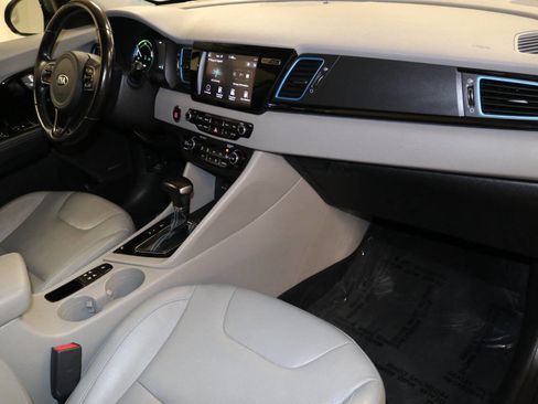 Used 2018 Kia Niro EX Premium image 77