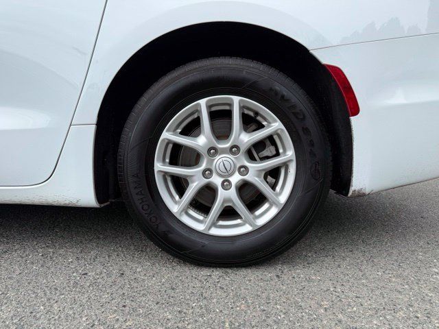 Used 2025 Chrysler Pacifica Select FWD image 18