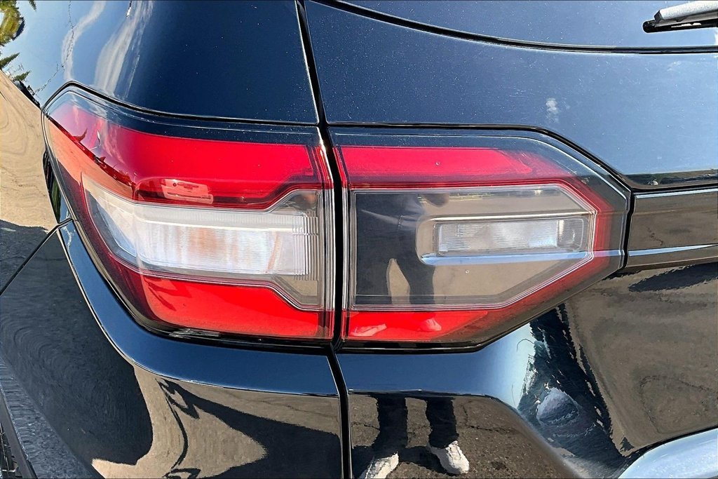 Used 2025 Honda Pilot TrailSport image 29