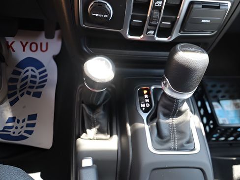 New 2026 Jeep Gladiator Sport AWD/4WD image 15
