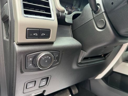 Used 2018 Ford F250 Lariat w/ Lariat Ultimate Package AWD/4WD image 25