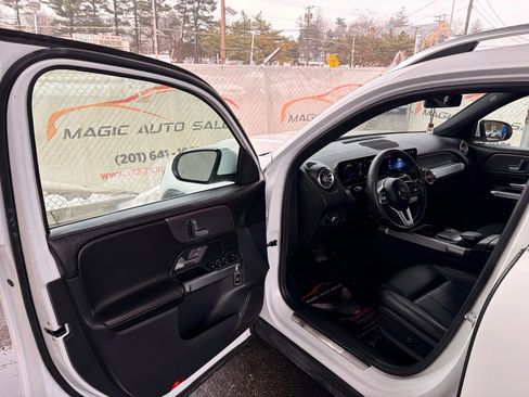 Used 2021 Mercedes-Benz GLB 250 4MATIC image 57