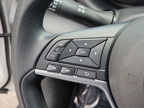 Used 2024 Nissan Kicks SV FWD image 28