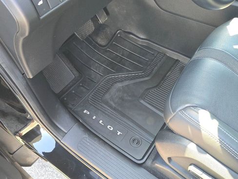 Used 2023 Honda Pilot Touring image 31