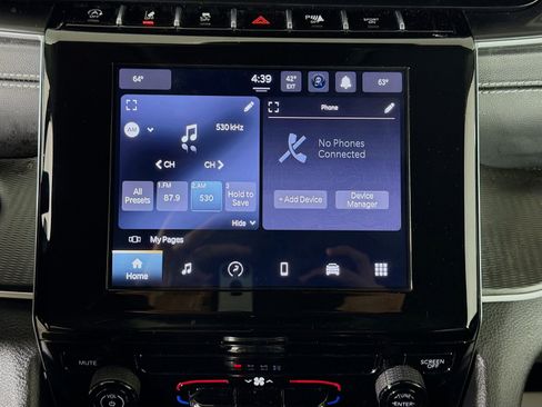 Used 2023 Jeep Grand Cherokee L Laredo image 15