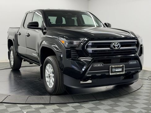 Used 2026 Toyota Tacoma SR5 AWD/4WD image 6