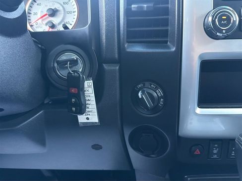 Used 2014 Nissan Titan PRO-4X w/ Pro-4x Luxury Package AWD/4WD image 19