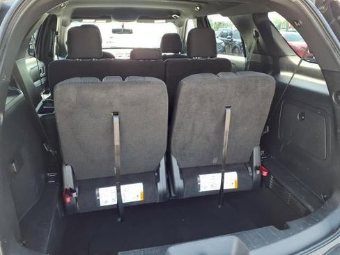 Used 2017 Ford Explorer XLT AWD/4WD image 18